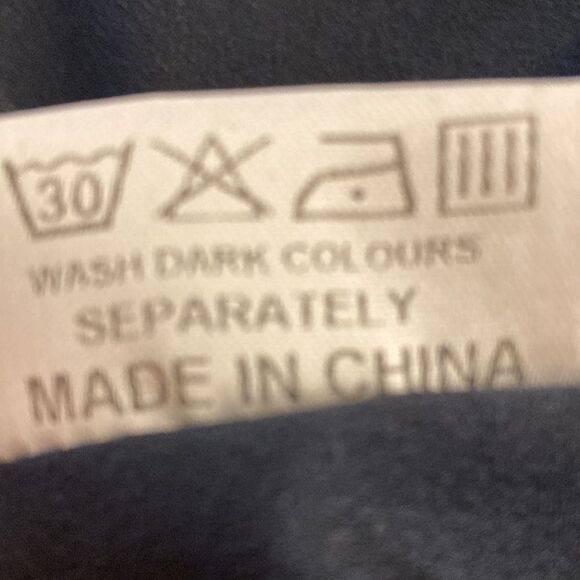 Long Sleeve Designer Inspired Midi Dress in red/white/blue Print. Size X Small. - Picture 7 of 9